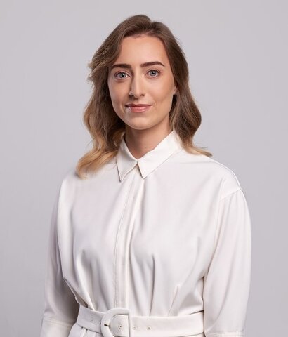 Dr Marta Janicka-Kośnik
